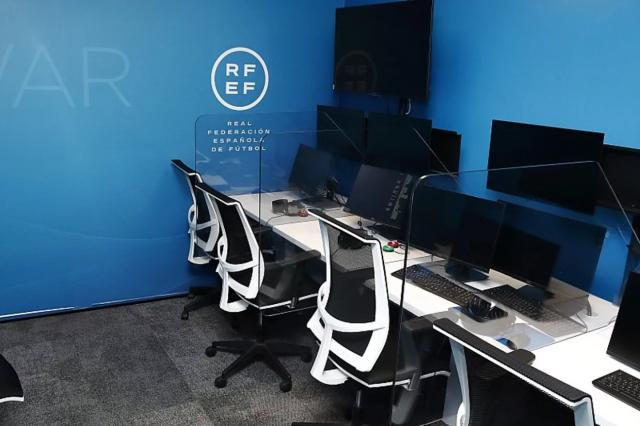 kaiyun-官方：西甲将在每轮赛后公布裁判与VAR沟通影音