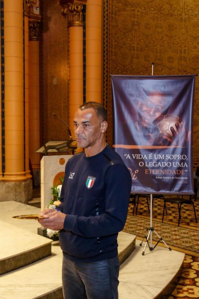 开云官网-没赶上贝利遗体告别却送别迪纳米特 为卡福点赞！